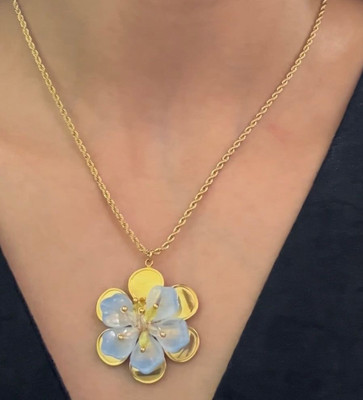 SHILPRI CREATIONS SHILPRI CREATIONS Blue chunky Floral necklace pendant chain Gold-plated Stainless Steel Pendant Set