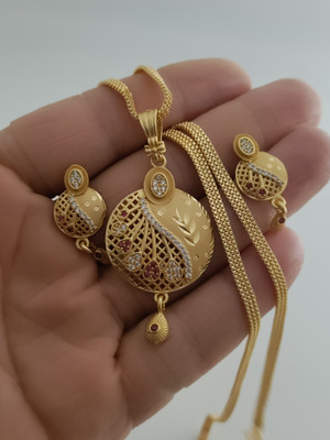 parient. (PENDANT) SET (AD) - 1 Gold-plated Diamond Brass Pendant Set