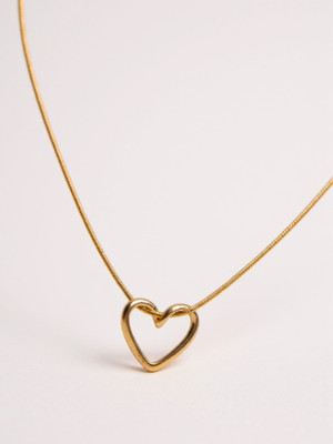 RAPPERSSHOP Elegant Gold Heart Pendant Necklace for Women & Girls Gold-plated Stainless Steel Pendant Set