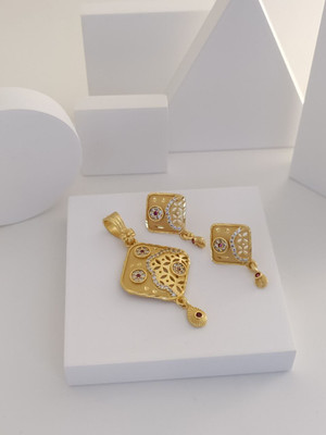 Univers Fashion Trends Alloy Gold-plated Gold Jewellery Set(Pack of 1)