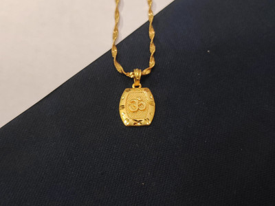 house of common OM Brass Gold-Plated Pendant Locket with Chain Gold-plated Brass, Alloy Locket Set