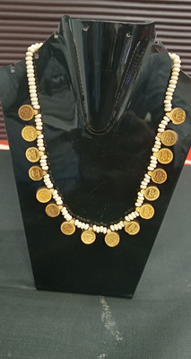 Tigeto 16 radha lokit with tulsi Mala Wood Locket