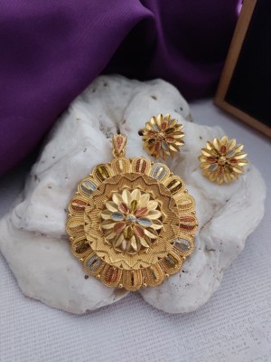 Shree Fashions World Gold-plated Brass Pendant