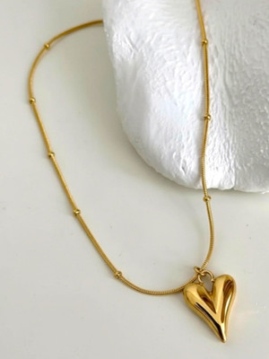 RAPPERSSHOP Elegant Gold Heart Pendant Necklace for Women & Girls Gold-plated Stainless Steel Pendant Set