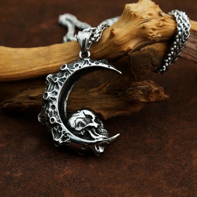 Saizen Punk Half Moon Skull Stainless Steel Never Fade Necklace Pendant Long Chain Silver Stainless Steel Pendant Set