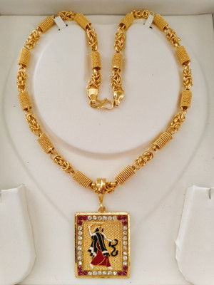 privyani Gold-plated Brass Pendant Set