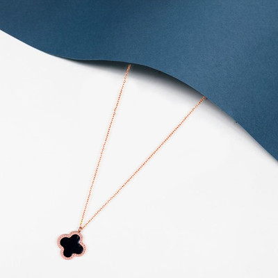 sk jewels Black Clover Elegance Necklace Alloy Necklace Radiance for Women Girls Pendant Gold-plated Brass Locket