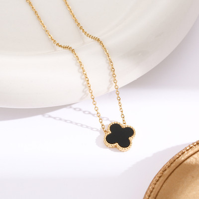 Divastri Clover pendant for women Girls anti tarnish necklace Neck chain locket Aesthetic Gold-plated Cubic Zirconia, Crystal, Diamond Alloy, Metal, Brass, Stainless Steel, Crystal, Stone Pendant