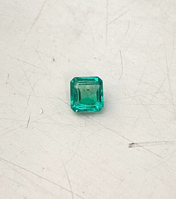 Ceylonmine01 Emerald/Panna Stone 4 carat Natural & Certified for Astrology and jewelry Emerald Stone