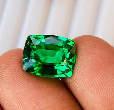 KUSHMIWAL GEMS 11.25 Ratti 10.70 Crt Colombian Emerald Gemstone Original Certified Panna Stone Emerald Stone