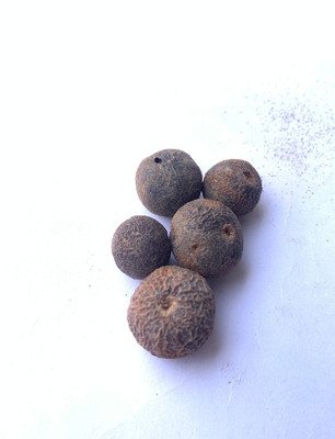 Rudraksham Rudraksha Nepali Scared Fruit (Set of 5) Wood Pendant Set