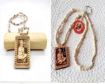 Green Spiritual Shri Bageshwar Dham Tulsi Kanthi Mala with Tulsi Hanuman ji Locket Combo Wood Pendant