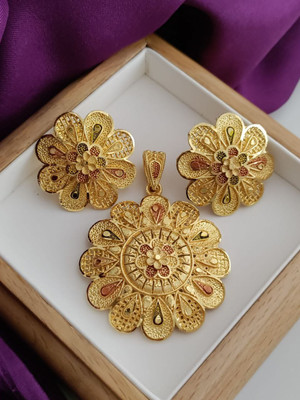 SUGHOSH Alloy Gold-plated Gold Jewellery Set(Pack of 1)