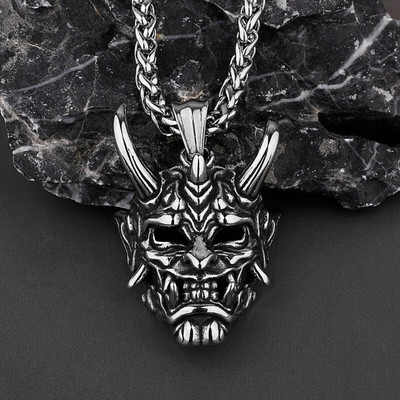Smykker Fashion Stylish Devil Skull Mask Pendant for Men & Boys Biker Silver Stainless Steel Locket Set