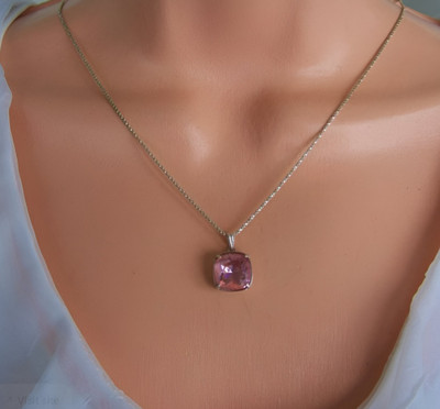 JRISSY ELEGANT AND CLASSY PINK PENDANT with chain Silver Alloy Locket