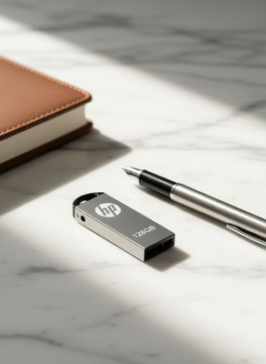 HP p220l 128 GB Pen Drive(Silver)
