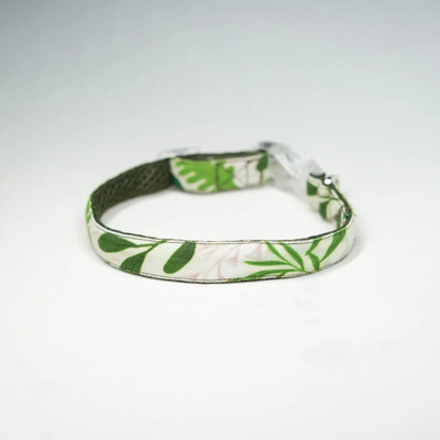unleash Dog & Cat Everyday Collar(Small, White Green Design)