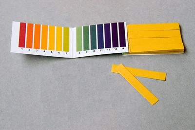 GoodsBazaar pH 1-14 Test Indicator Litmus Ph Paper Water Soil Testing Kit, 80 Strips Ph Test Strip(1 - 14)