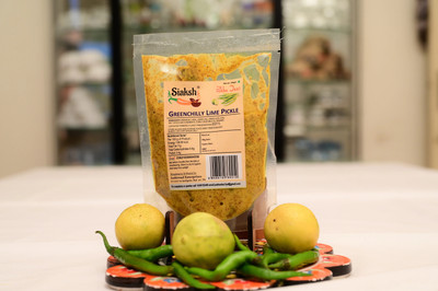 Siaksh Special Fresh Spicy lemon/nimbu and Greenchilli/mirchi pickle Green Chilli, Lemon Pickle(250 g)