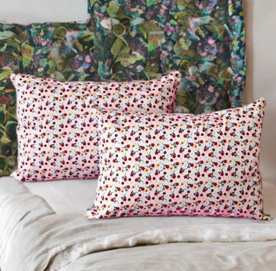 GUNVAR INDIA PRIVATE LIMITED LUXURY Polyester Fibre Abstract Sleeping Pillow Pack of 2(Printed)