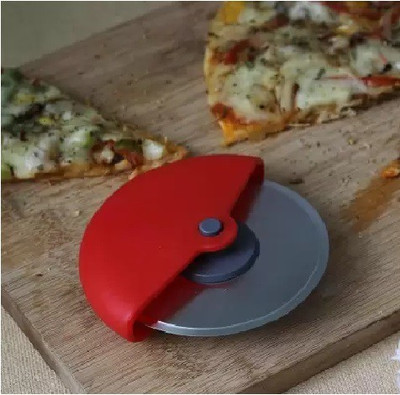 GAFFEL 1 Pc Round Red Pizza Wheel Slicer with Blade Guard for Cookie Pastry Sandwich Wheel Pizza Cutter(Stainless Steel)