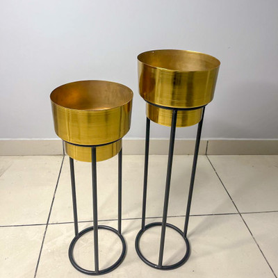 Kaarvee Decore Living Tall Electroplated Gold Planter with Detachable Stand, Indoor Planter Pot Plant Container Set(Pack of 2, Metal)
