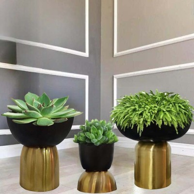 Garden Deco Designer Metal Brass Planter Plant Pots for Indoor Plant Container Set(Pack of 3, Metal)
