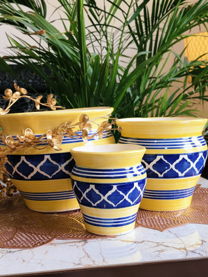 Niyara ceramic shiny stylish handi shape 3 pcs Yellow colour planters pot Plant Container Set(Pack of 3, Ceramic)