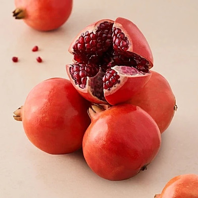 GLOBQRO Pomegranate Plant(Hybrid, Pack of 1)