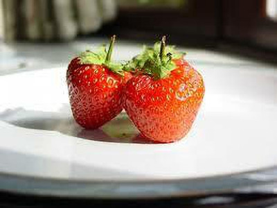 XOLDAA F1 best quality hybrid strawberry Seed(100 per packet)
