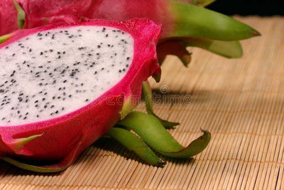 Oliver imported@ hybrid dragon fruit seed Seed(35 per packet)
