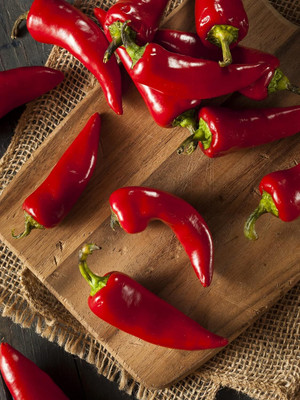 Biosnyg F1 Hybrid Hot Super Fresno Chilli Seeds for Home Gardening-(2000 Seeds) Seed(2000 per packet)