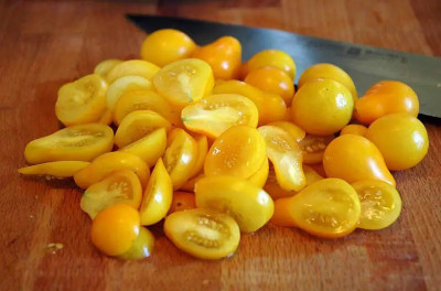 CYBEXIS Yellow Pear Tomatoes2000 Seeds Seed(2000 per packet)