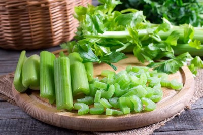 VibeX XLR-6 - Green Leaf Stalk Celery Celeriac - (2250 Seeds) Seed(2250 per packet)