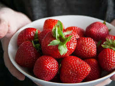 XOLDAA HYBRID STRAWBERRY FRUIT SEEDS Seed(161 per packet)