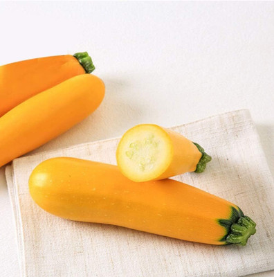 KNESSiN ACT-96 Bright Yellow Zucchini Seed(30 per packet)