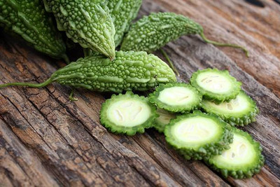 AFARTIOBINA 51 Pc Bitter Gourd/Karela/Bitter Melon Gardebnibg Vegetable Seed(51 per packet)