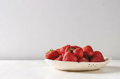 XOLDAA HYBRID STRAWBERRY FRUIT SEEDS Seed(141 per packet)
