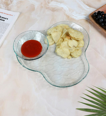MAGNEQ GLASS TRANGULAR SHAPE SERVING TRAY ( Set of 2 ) Tray(Pack of 2)