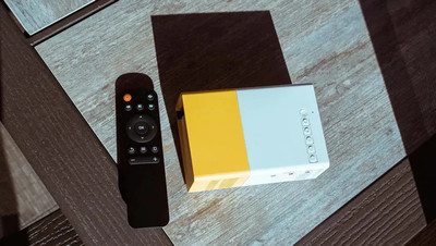 Wifton Multimedia Projector Color LED LCD Video 400 lm LED Corded & Cordless Mobiles Portable Projector(Yellow)