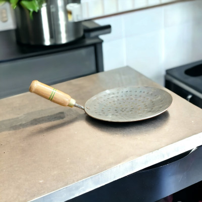 Use way 2525 Tawa 24 cm diameter with Lid(Iron, Non-stick, Induction Bottom)