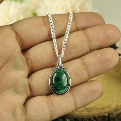 REIKI CRYSTAL PRODUCTS Natural Malachite Pendant With Earring Metal Chain Crystal Stone For Women Malachite Stone Pendant