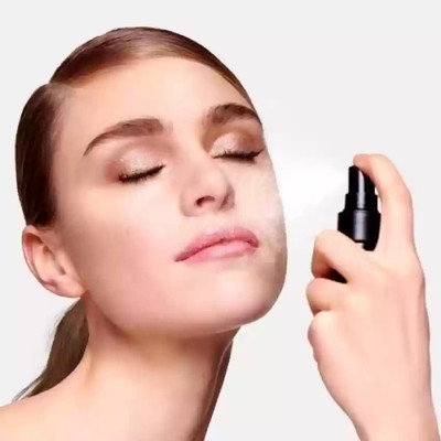 AFARAXIA Makeup Fixer Spray Prime Help Even Skin Tone & Reduce Dark Spots Primer  - 100 g(Transperent)