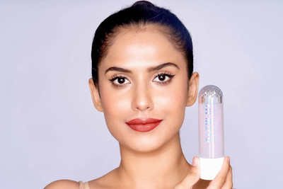 nn face makeup setting spray fixer easy to use long lasting pack of 1 Primer  - 100 ml(SILVER SHIMMER)