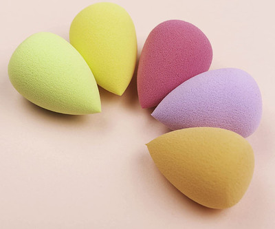 WECHARMERZ Mini Makeup Sponge Puff Super Soft Waterdrop Makeup Sponge Blender With Case