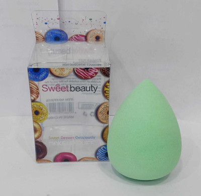 Fatema HIGH QUALITY PROFRSSIONAL PACK OF 1 BEAUTY BLENDER