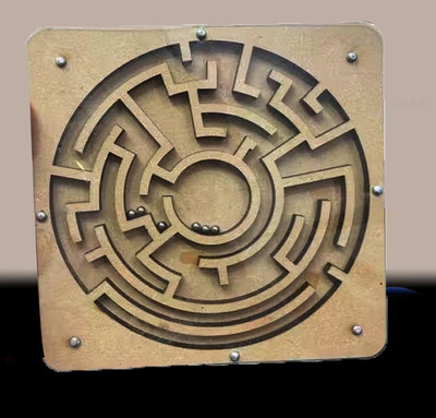 HIGHSEAS Educational Brain Teaser, Desktop Labyrinth Challenge,Figure Toy Ball in a Maze(1 Pieces)