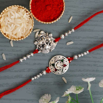 Flipkart SmartBuy Designer RK_12 Assorted Chawal Roli Pack, Rakhi  Set(2Pc Rakhi, 1Pc Roli, 1Pc Chawal) deal from flipkart