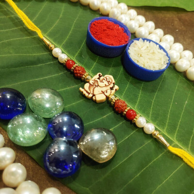 Ridansh Religious Ridhansh-pack of 1-4510 Gold Finish Rakhi  Set(RAKHI SET OF 1)