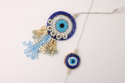 JSR Designer Rakhi_Model 1 Pearl Rakhi  Set(1 x Rakhi Set)